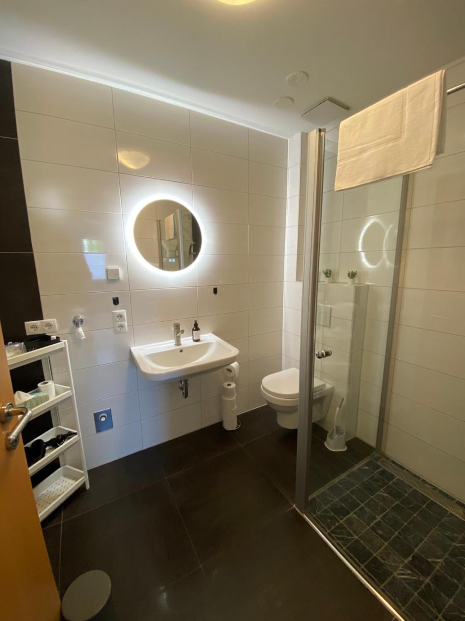 Ferienwohnung Gross, Modern, Vollausgestattet, Gemuetlich Mit Kueche Und Parkplatz Fuer Urlaub Oder Business Kettig Exterior foto