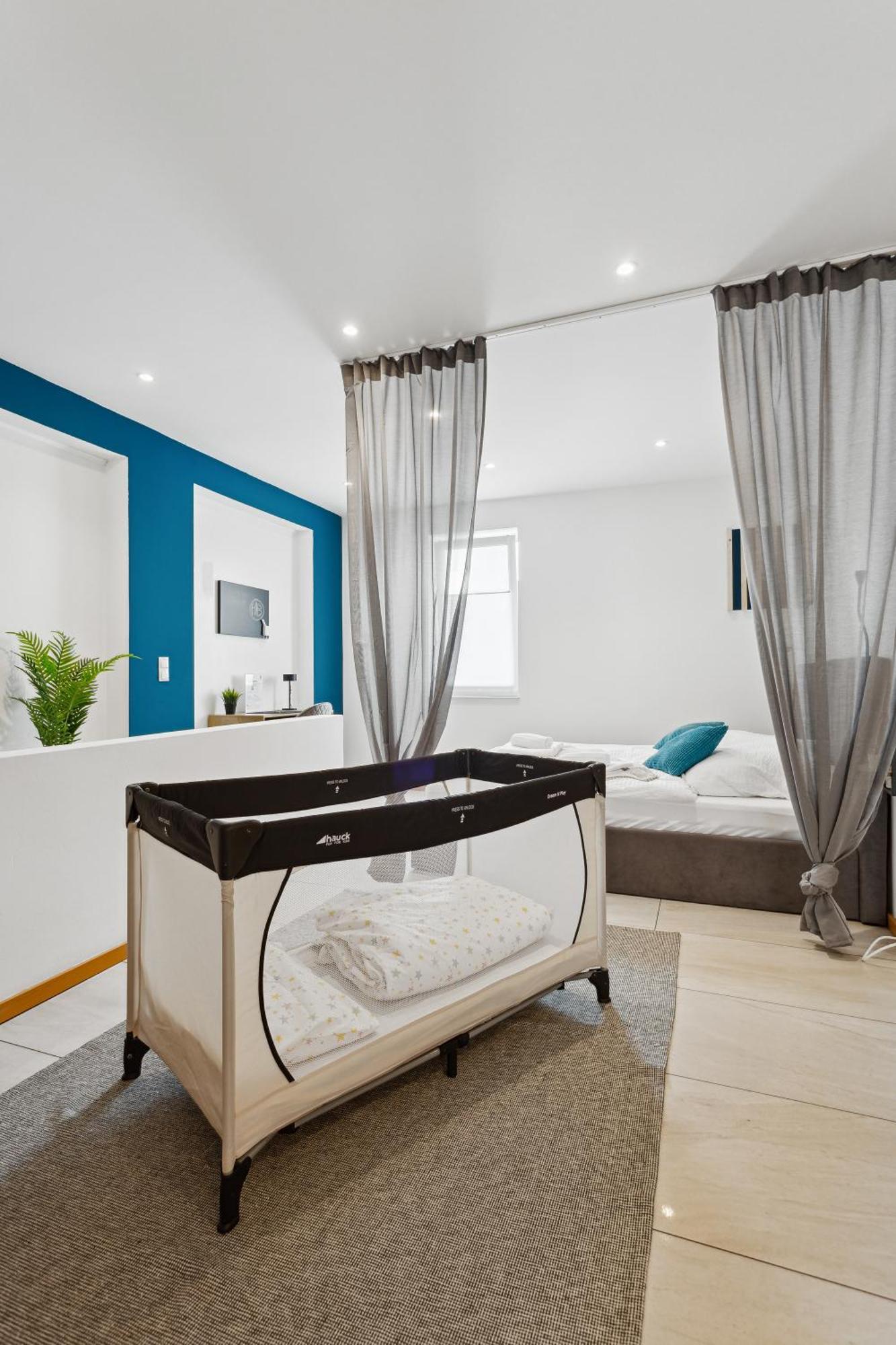 Ferienwohnung Gross, Modern, Vollausgestattet, Gemuetlich Mit Kueche Und Parkplatz Fuer Urlaub Oder Business Kettig Exterior foto